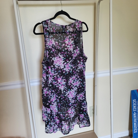 Torrid sheer floral high/low top - Picture 2 of 5